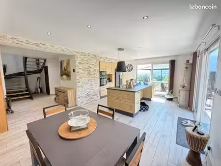 maison 5 pièces 135 m²