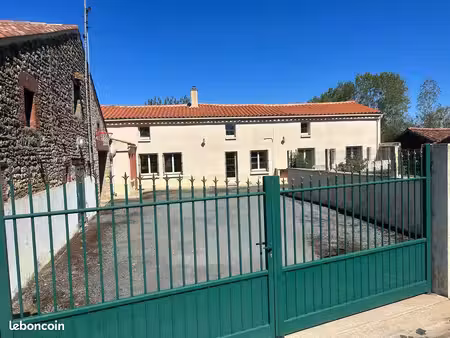 maison rénovée avec grange attenante
