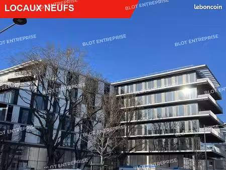 bureaux 195 m²