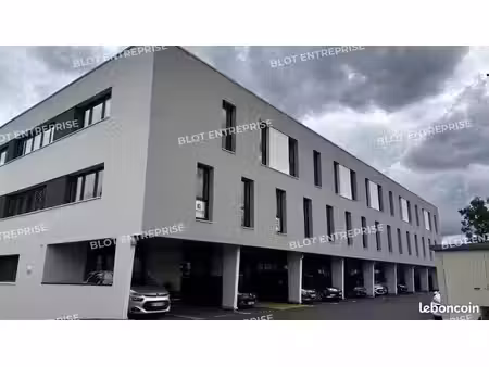bureaux 190 m²