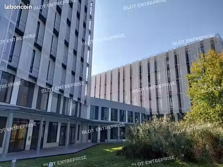 bureaux 270 m²