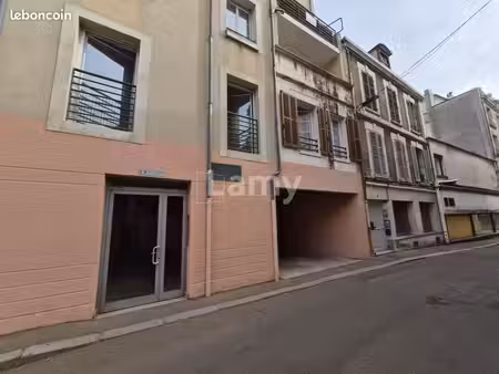 parking 14 m² auxerre