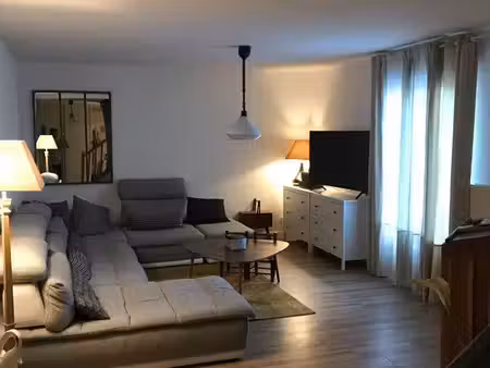 à louer – beau duplex 94 m² avec garage  cave et balcon – certines