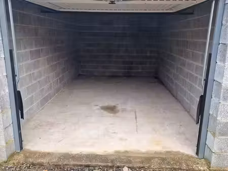 garage/box