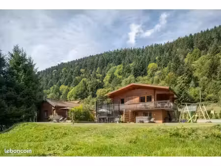 ensemble de chalets  3 lots parfait locatif