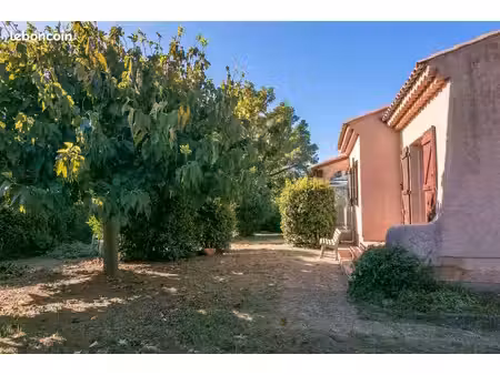 maison de bonne construction de 93 m² sur un beau terrain arboré de 610 m² grande veranda 