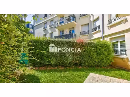 corbeil-essonnes bel appartement 2 pièces avec jardin et parking