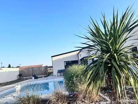maison neuve + piscine