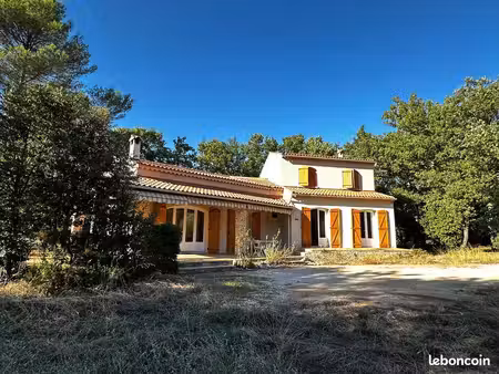 maison 150 m² – 4 ch – terrain 1500 m² plat – centre village