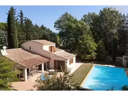 villa 5 pièces 115 m²