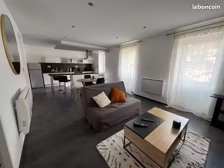 appartement 2 pièces 52m²