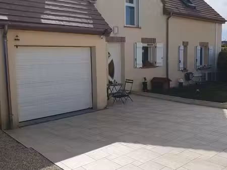maison 5 chambres. bien rare sur moneteau