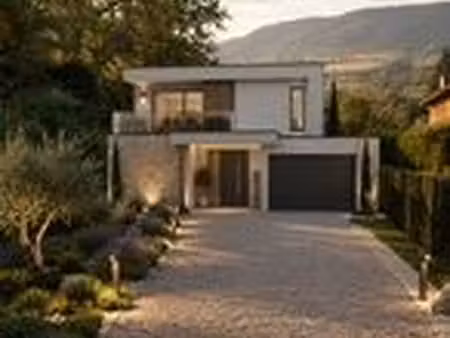 terrain constructible de 675 m² à charme-sur-rhone