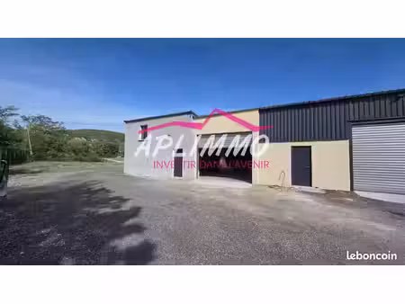 local 100 m² le teil