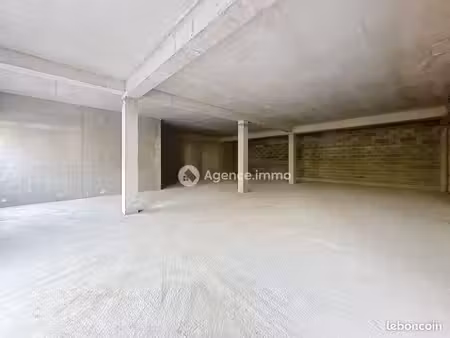 grand local commercial