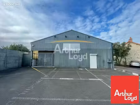 local d'activite 376 m² montaigu-vendée