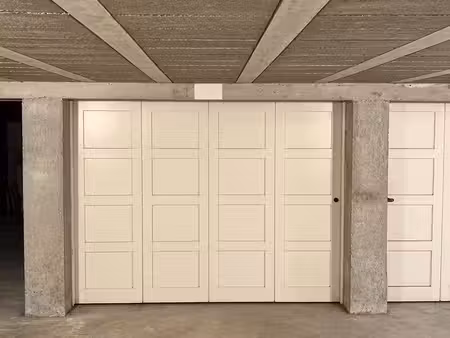 garage fermé et sécurisé de 14 m² – centre-ville