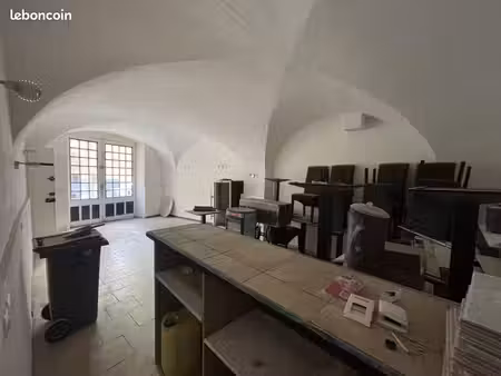 local commercial 49 m²