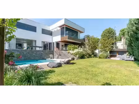 maison avec piscine et terrasse la varenne saint hilaire (94)