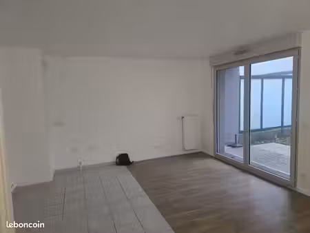 location t4 81m2 à 500m du metro mairie d'aubervilliers