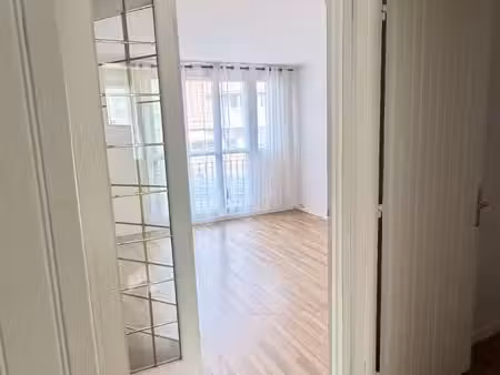 appartement f3 complètement rénové à louer
