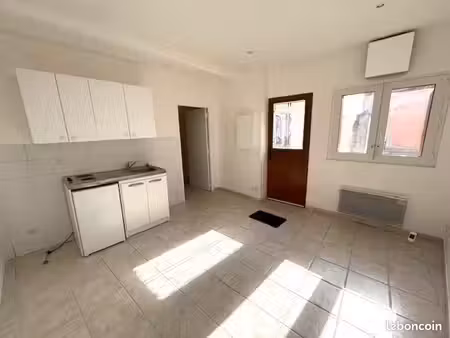 studio 1 pièce 18 m²