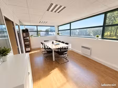 bureaux 85 m² taverny