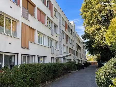studio 10m2 + terrasse 6.80 m3