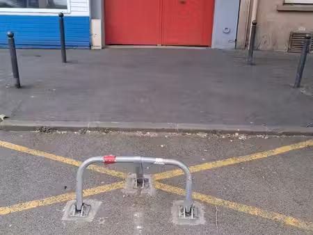 garage individuel 14 m2 dans petite copropriété à pavillons sous bois  av aristide briand