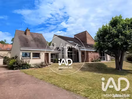 maison 9 pièces 239 m²
