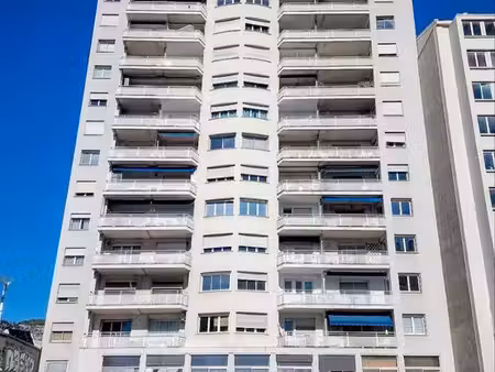 bureaux 98m² avec terrasse - toulon centre