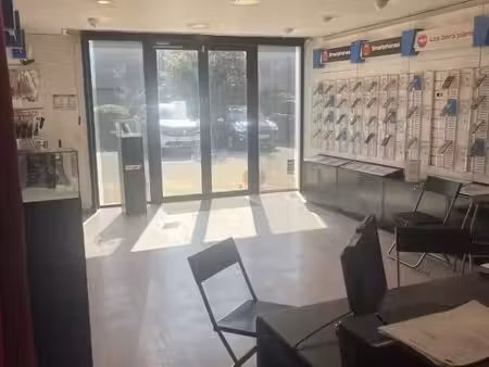 local commercial 68 m²