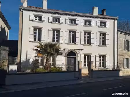 maison 15 pièces 310 m²