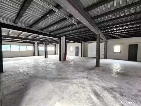 entrepot - logistique 760 m² tourrettes