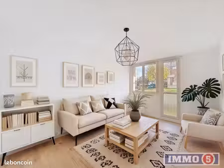 appartement 5 pièces 75 m²