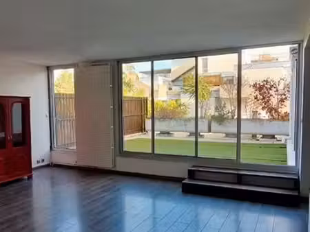 appartement familial 4 pièces 94m2 avec terrasse et parking a villepinte