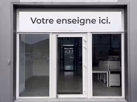 bureaux équipés prêts à travailler - mezzavia