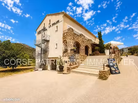boutique 822 m² patrimonio