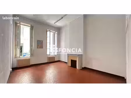 commercial_premise