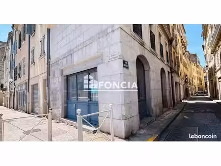 professional_premise