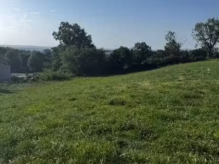 terrain à bâtir de 905 m² à quins