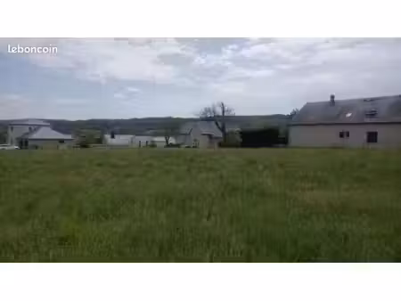 terrain à bâtir de 1200 m² à valady