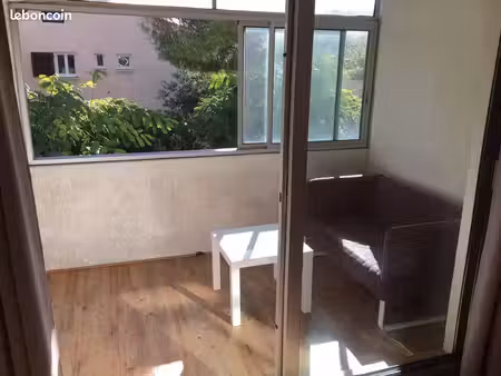 studio à louer à l'année