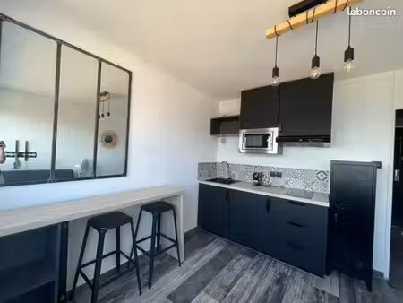 studio meublé avec vue mer aux sablettes à louer