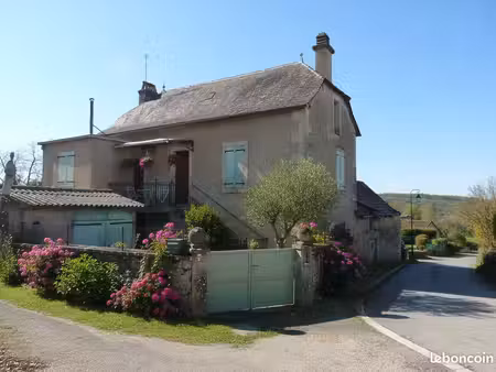 maison de village 93 m² avec dépendances – proche villefranche-de-rouergue