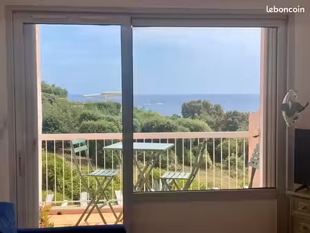 t2 sainte maxime avec parking libre  piscine  meublé