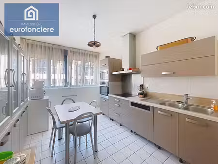 appartement 5 pièces 96 m²