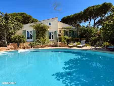 maison 5 pièces 250 m²