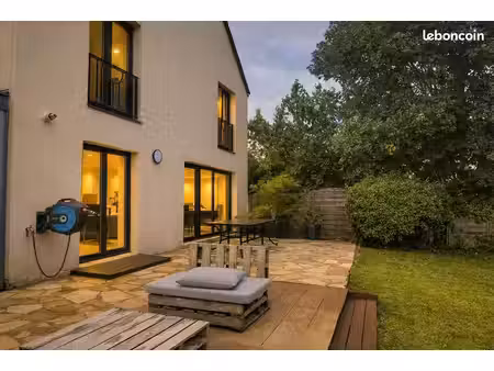 pavillon 6 pièces 161 m²