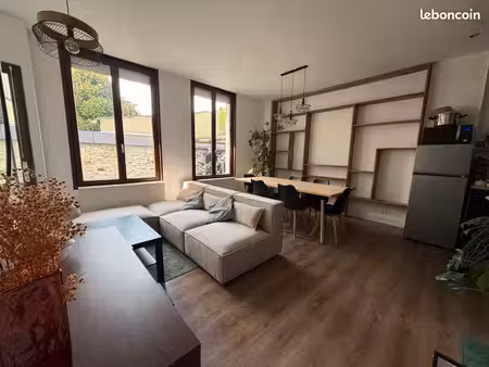 appartement meublé t2/t3 de 60 m² avec terrasse